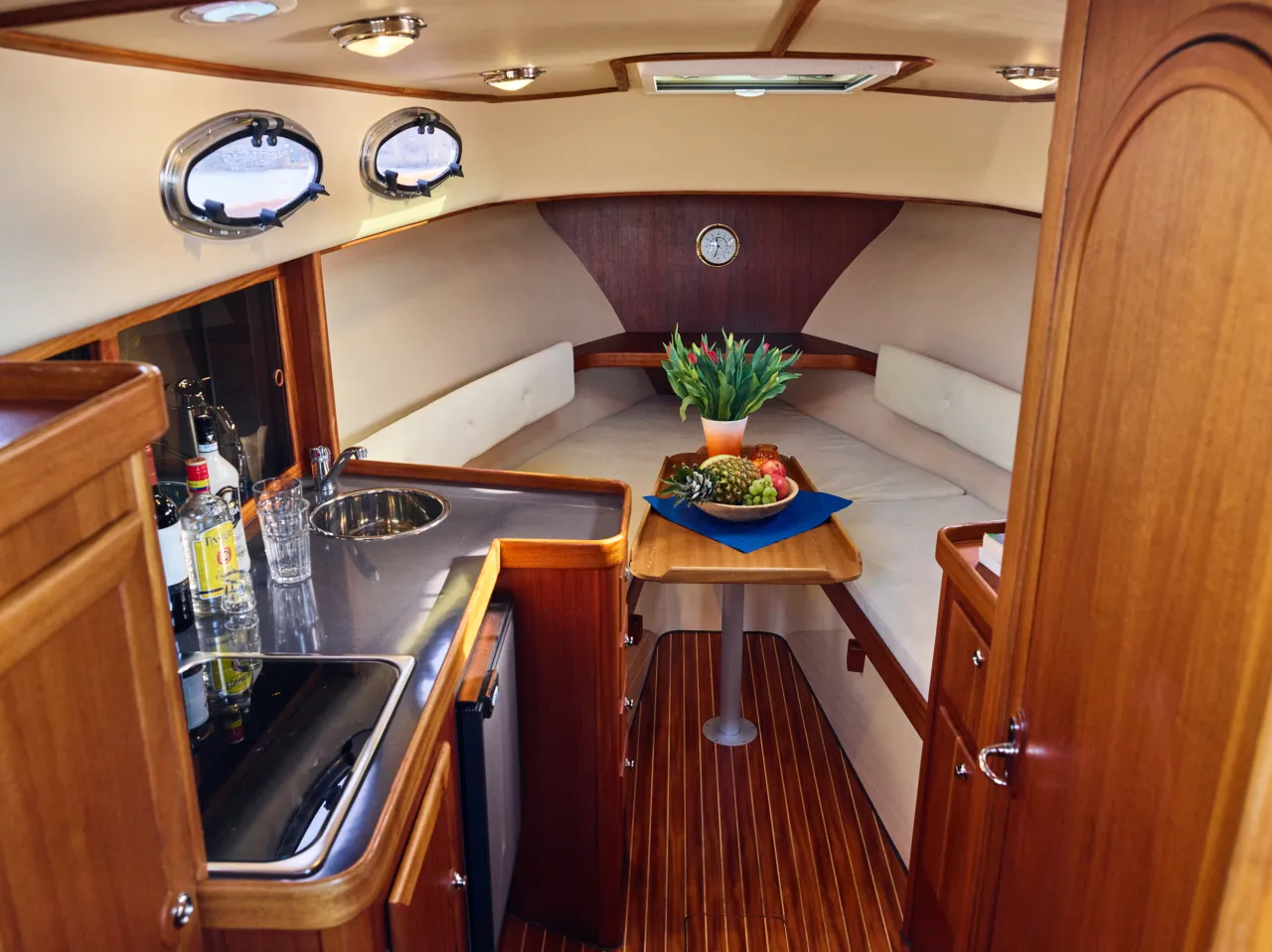 Passion 850 Sun Bugkabine.JPG Passion 850 Sun Bugkabine